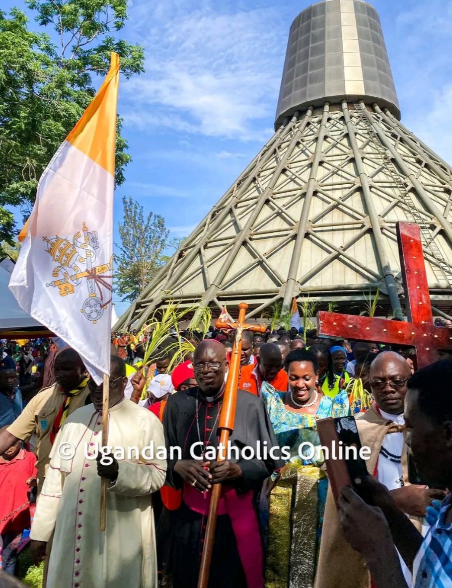 Pilgrims in procession at the Uganda Martyrs Shrine, Namugongo